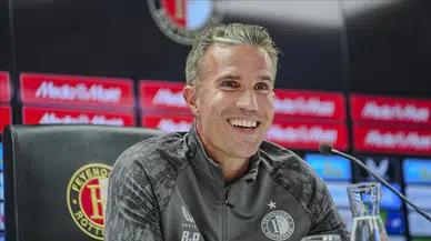Van Persie’den Fenerbahçe’ye Duygusal Mesaj: “Fenerbahçe’nin Yeri Bendeki Özel”