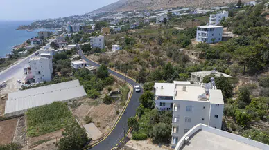 Mersin'de 1,4 km'lik yol yenileme çalışmalarıyla Aydıncık caddesi güzelleştirildi!