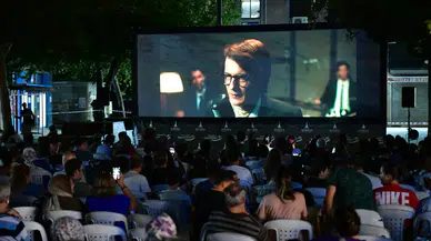 Başkan Yıldız: “Sanatı Çiğli Halkıyla Sokakta Buluşturuyoruz”