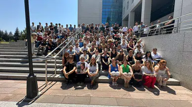 TBMM’de Kadın Cinayeti Protestosu: Saliha Akkaş İçin Sessiz Çığlık