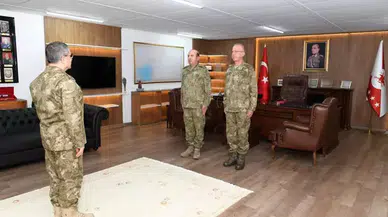 Kara Kuvvetleri Komutanı Bayraktaroğlu’ndan 2. ve 3. Ordu Devir Teslimine Katılım