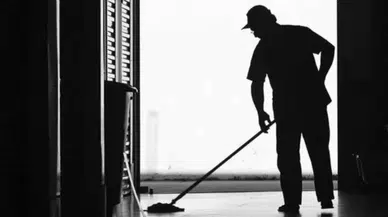 TÜRKİYE'DE 49 BİN 583 KAPICI VAR