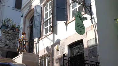 İzmir Konak Belediyesi'nden 15 yaş üstü vatandaşlara ücretsiz psikolojik destek hizmeti