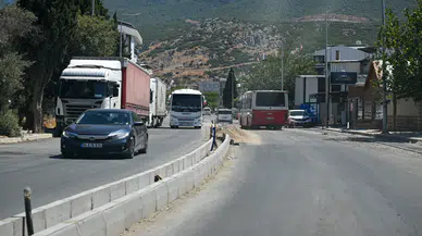 Bornova’da Pınar Caddesi 4 şeritli hale getirildi: Pınarbaşı’nın çehresi değişiyor