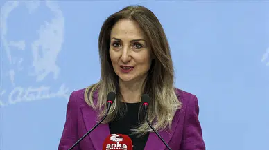 Aylin Nazlıaka'dan Diyanet'e tepki: Hutbe, kadınların eşitliğini yok sayıyor!
