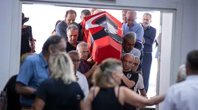 Cemil Tugay, hocası Prof. Dr. Emel Tümbay'ı unutmadı: "O bizim için ölmeyecek"