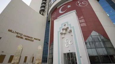 Bayrampaşa Belediyesi'ne yapılan operasyonda gözaltına alınan MHP'li Meclis Üyeleri partiden ihraç edildi