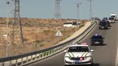 Özgür Özel, İzmir'deki kooperatif davasının duruşmasını takip etti