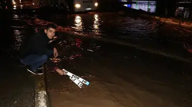 Suyun altında kendi aracının plakasını ararken 12 farklı plaka buldu