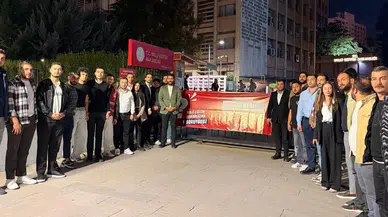 CHP Gençlik Kolları, okullarda silahlı saldırılara karşı eylem yaptı: "Gelecek umudu olmalı"