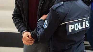 İzmir'de FETÖ'nün "mahrem yapılanması"na yönelik operasyonda 10 gözaltı