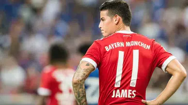 Ünlü futbolcu James Rodriguez Kendra Lust'tan sonra Esperanza Gomez'i de takip etti