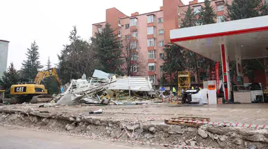 Çankaya Belediyesi, imara aykırı yapıları titizlikle yıkmaya devam ediyor