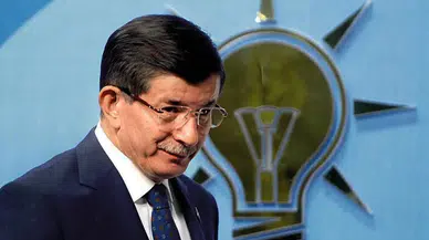 Davutoğlu'nu AKP'den Böyle Sildiler