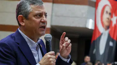 CHP LİDERİ ÖZGÜR ÖZEL: “MİLLET YARDIM BEKLERKEN BUNLAR IBAN GÖNDERDİ, ÇADIR SATTI”