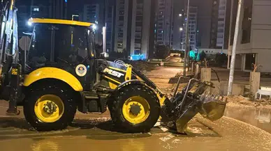 Mersin Yenişehir Belediyesi, şiddetli yağışlara karşı teyakkuzda ve sahada aktif çalışmalar yürütüyor