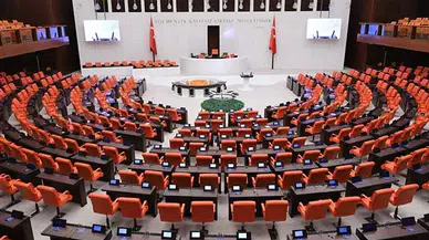 TBMM'ye aralarında CHP lideri Özgür Özel'inde bulunduğu 10 milletvekiline ait 14 dokunulmazlık dosyası sunuldu