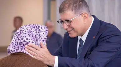 İzmir'de emeklilere destek: Kira ve market yardımı 2500 TL'ye çıkarıldı!