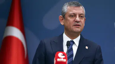 Özgür Özel’den Silivri tepkisi: “Sanık VIP kapısından, biz millet kapısından giriyoruz”