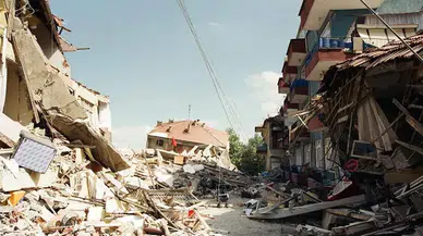 17 Ağustos'un üzerinden 18 yıl geçti; İstanbul'un 1 milyon nüfuslu ilçesinde deprem için toplanma alanı yok!