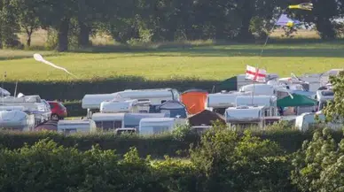 Yüzlerce insan akın etti; Galler'de açık havada seks festivali