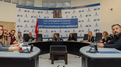 İzmir'de sağanak yağış sonrası afet koordinasyonu: 750 personel sahada!