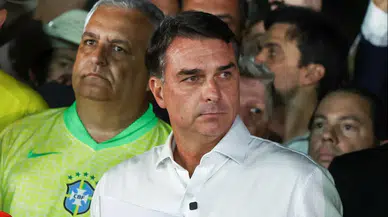 Brezilya'da Seçimi Kaybeden Flávio Bolsonaro Ailesiyle ABD'ye Kaçtı!