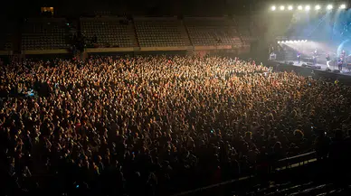 İstanbul'da 5 Bin Kişilik Konserde Ölüm! 1 Kişi Hayatını Kaybetti, 2 Kişi Yaşam Mücadelesi Veriyor