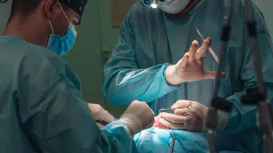 İstanbul'da Estetik Ameliyatı Faciası! 46 Yaşındaki Kadın Ameliyat Masasında Hayatını Kaybetti