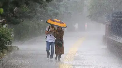 AKOM ve Meteoroloji saat verdi: İstanbul dahil 11 ilde fırtına ve kuvvetli sağanak alarmı