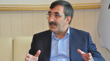 AKP, CHP'nin bayrak kararından rahatsız