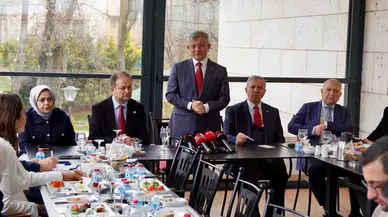 Ahmet Davutoğlu: "Demokrasi için öncelikle kapsamlı reformlar şart"