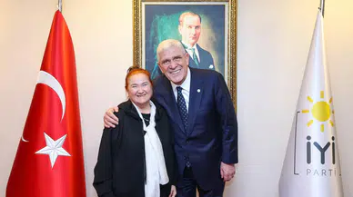 Sanatçı Sabahat Akkiraz'ın İYİ Parti ziyareti sosyal medyayı salladı! İYİ Parti'ye katılacak mı?