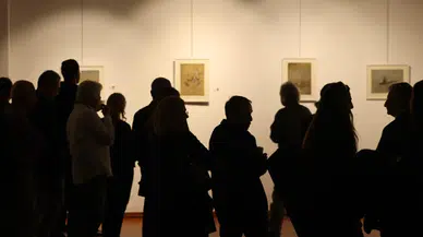 İzmir'de Romanyalı sanatçı Crihana'nın "Don Kişot" sergisi sanatseverlerle buluştu