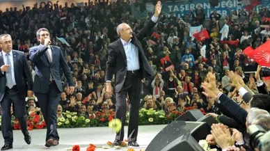 CHP'de kurultay tarihi erkene alınıyor