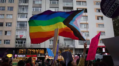 86 kadın ve LGBTİ+ kurumundan Diren ve Buse için çağrı