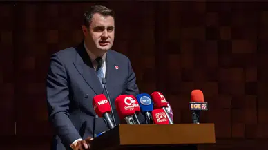 CHP İzmir İl Başkanı Güç, AK Parti'nin İzmir'e düşmanlık yaptığını ve hizmetleri engellemeye çalıştığını belirtti