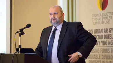 Cinsel Tacizle Suçlanan Eski Bakan Ölü Bulundu