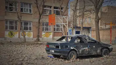 ABD ve İsrail saldırılarında Batı Azerbaycan'daki sivil altyapıyı vurdu, eğitim ise durdu