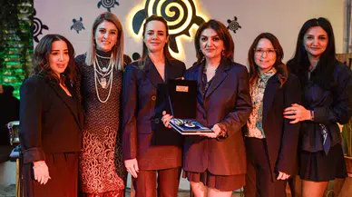 Öznur Tugay: Kadınlar Günü sadece eğlence değil, şiddetsiz bir dünya için güç birliğiyle kutlanmalı!