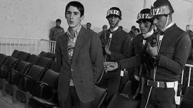 Erdal Eren, hep 17 yaşında...