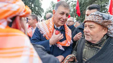 İzmir, Kırsal Kalkınma için Fidan ve Sulama Destekleriyle Çiftçiye Can Suğu Oluyor