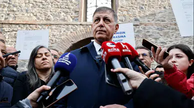 Cemil Tugay’dan Meslek Fabrikası çıkışı: “Bu sadece bina değil, İzmir’in hakkı”