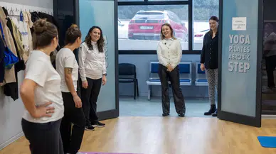 Konak'ta Kadınlara Spor Kursu Desteği: Sağlıklı ve Sosyal Bir Yaşam İçin Adım Atılıyor