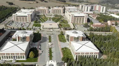 8 kişi gelmedi 1 kişi de elendi başkanın kızı akademisyen olarak atandı