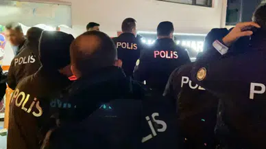Aksaray'da gece kulübündeki silahlı kişiler polisi alarma geçirdi