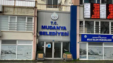 MUDANYA BELEDİYESİ PERSONELİ YENİ YILI BİRLİKTE KARŞILADI BAŞKAN TÜRKYILMAZ: 'BİZ BİRBİRİNİ SEVEN, KOCAMAN BİR AİLEYİZ'