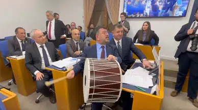 CHP'li Veli Ağbaba'dan emekli ikramiyesi için Meclis'te davullu çağrı: "Emeklinin sesini duyun!"