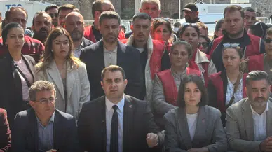 İzmir’de Meslek Fabrikası gerilimi büyüdü: Pankart indirildi, ikinci arbede yaşandı