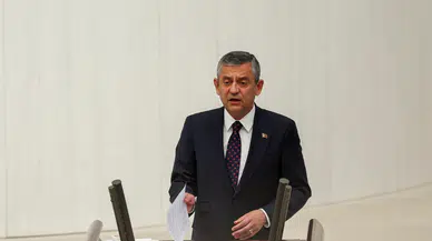 Özgür Özel’den Meclis kürsüsünde sert mesaj: “Biz boynumuzu veririz ama boyun eğmeyiz”